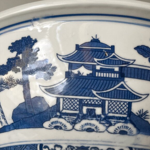 Vintage Canton Pagoda Porcelain Covered Dish Bowl Tureen Blue and White - Picture 9 of 10